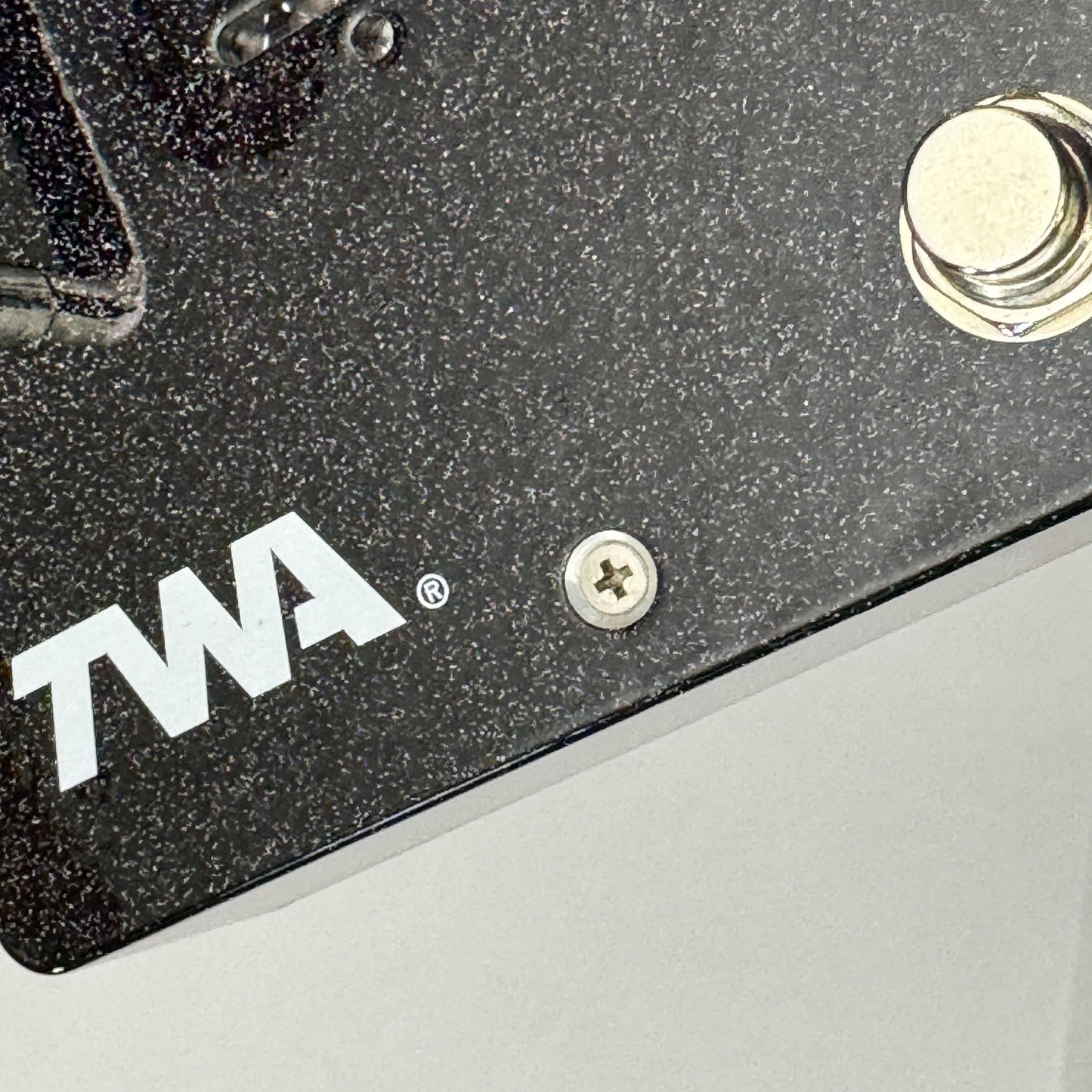 TWA Great Divide 2.0 analog synth octaver (B-STOCK)