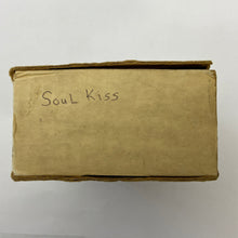 Load image into Gallery viewer, Mike Matthews Electro-Harmonix Soul Kiss Wah Filter&lt;p&gt;(B-STOCK)&lt;/p&gt;