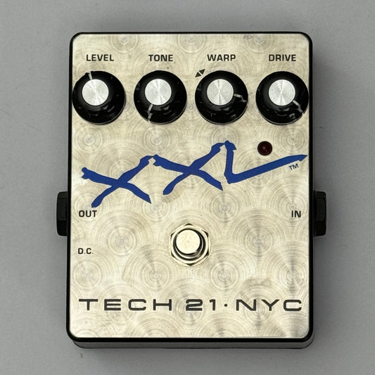 TECH 21 XXL distortion