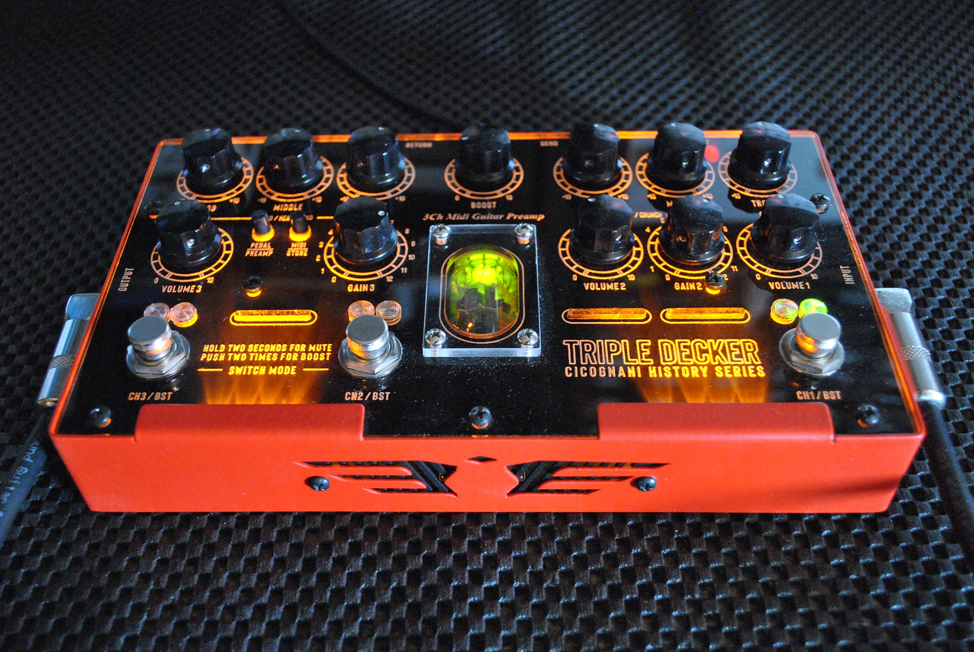guitar preamp pedal TRIPLE DECKER 3-Channel Tube Preamp w/ MIDI – Godlyke Distributing, Inc